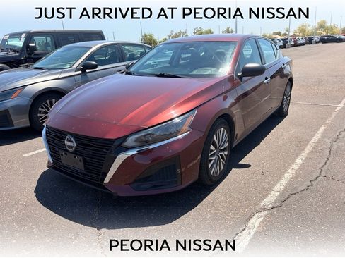 Certified 2024 Nissan Altima 2.5 SV FWD image 1