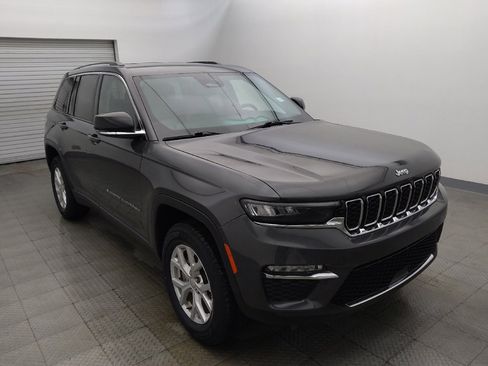 Used 2023 Jeep Grand Cherokee Limited AWD/4WD image 13
