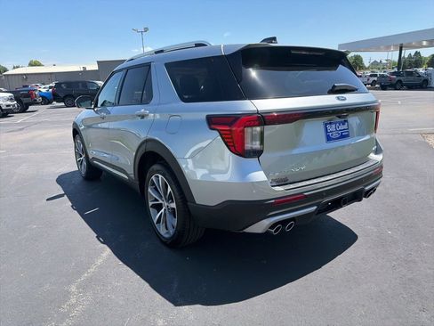 Used 2025 Ford Explorer Platinum w/ Ultimate Package AWD/4WD image 6