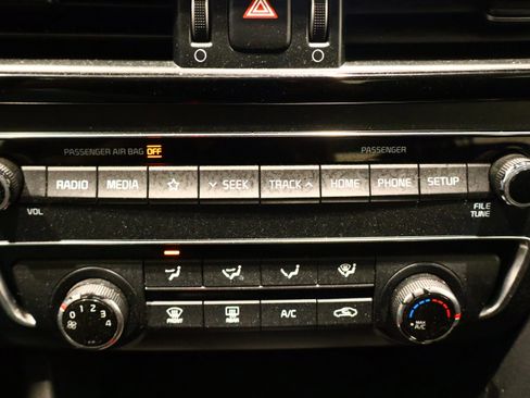 Used 2019 Kia Optima LX image 19