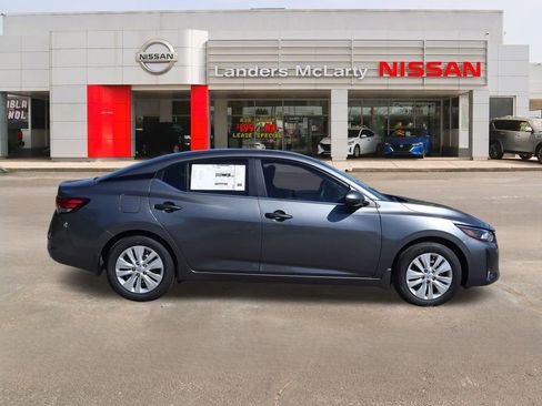 New 2025 Nissan Sentra S image 3