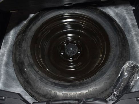 Used 2025 Nissan Rogue SV image 36