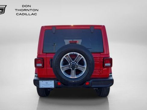 Used 2022 Jeep Wrangler Unlimited Sahara AWD/4WD image 4