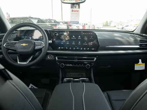 New 2026 Chevrolet Traverse LT w/ Driver Confidence Package image 17