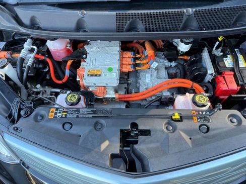 Used 2018 Chevrolet Bolt Premier w/ Driver Confidence II Package FWD image 20