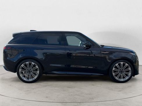 New 2026 Land Rover Range Rover Sport Dynamic SE image 3