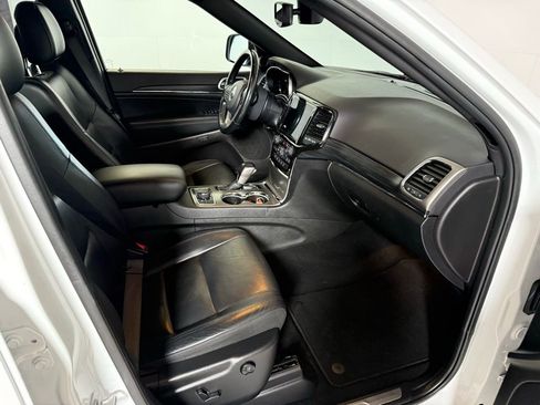 Certified 2021 Jeep Grand Cherokee Limited image 17