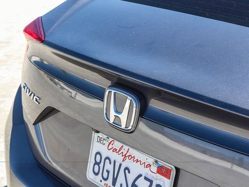 Used 2018 Honda Civic EX image 8