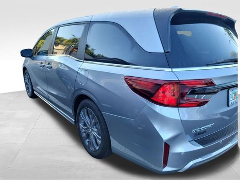 Used 2026 Honda Odyssey Touring image 16