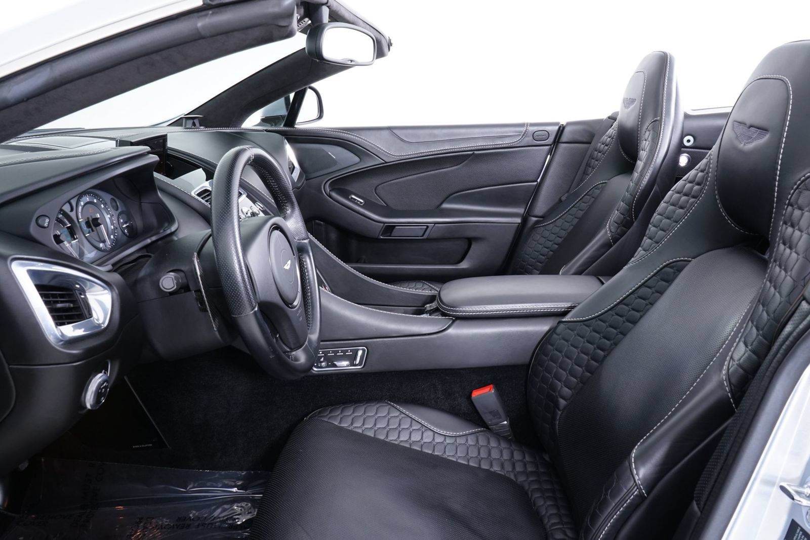 Used 2016 Aston Martin Vanquish Volante RWD image 5