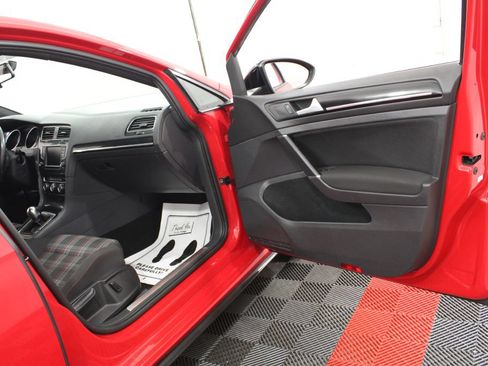 Used 2017 Volkswagen GTI Sport FWD image 22