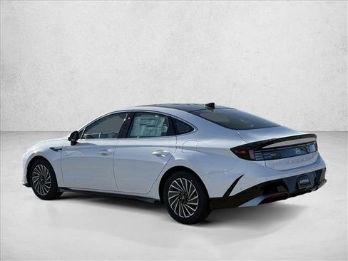 New 2026 Hyundai Sonata Limited FWD image 8