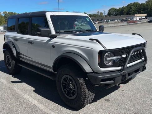 Used 2024 Ford Bronco Wildtrak image 17