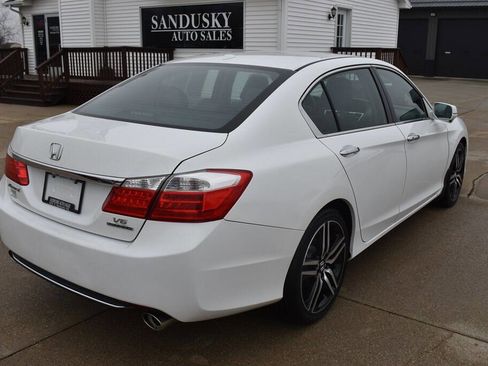 Used 2014 Honda Accord Touring image 3