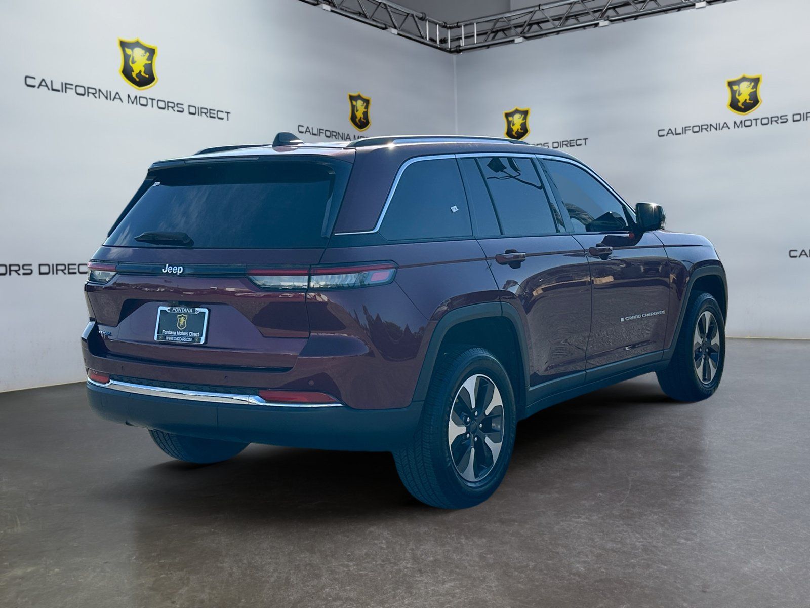 Used 2023 Jeep Grand Cherokee 4WD 4xe image 5