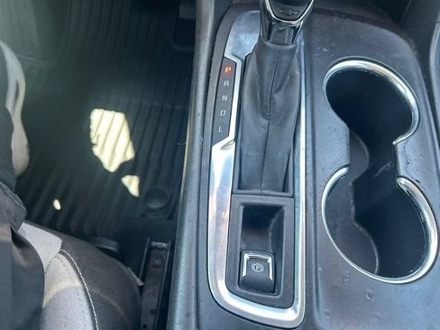 Used 2020 Chevrolet Equinox LS w/ LPO, Blackout Package FWD image 29