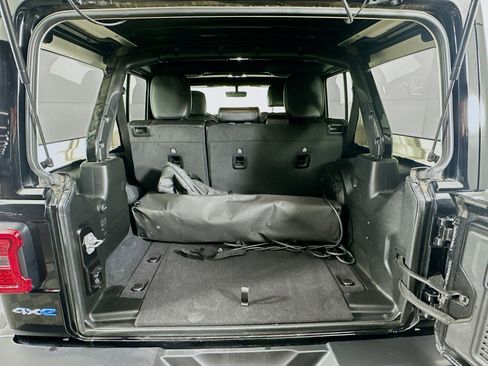 Used 2023 Jeep Wrangler Sahara w/ Cold Weather Group image 29