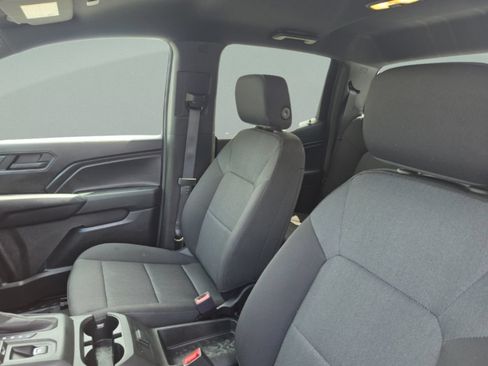 Used 2023 Chevrolet Colorado W/T RWD image 21
