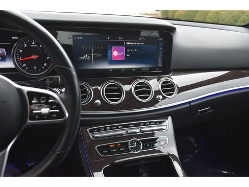 Used 2019 Mercedes-Benz E 300 4MATIC image 20