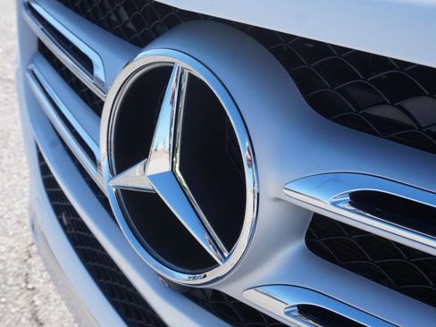 Used 2018 Mercedes-Benz GLE 350 4MATIC image 16