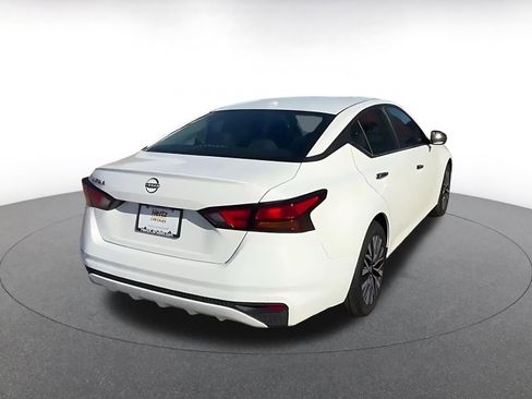 Used 2025 Nissan Altima 2.5 SV image 12