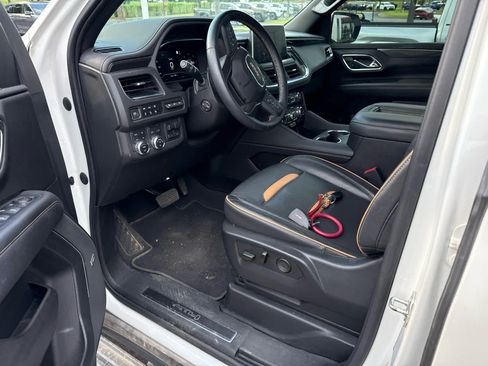 Used 2023 GMC Yukon AT4 w/ AT4 Premium Plus Package AWD/4WD image 8