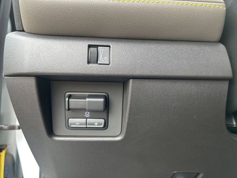 Used 2023 Chevrolet Colorado ZR2 w/ ZR2 Convenience Package III AWD/4WD image 25