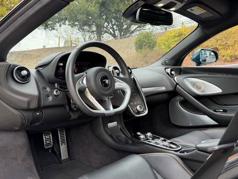Used 2021 McLaren GT image 12