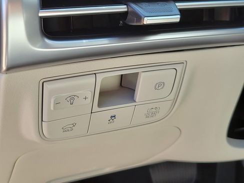 New 2026 Hyundai Tucson Limited image 17