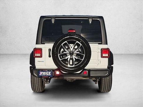 Used 2025 Jeep Wrangler Sport S image 7