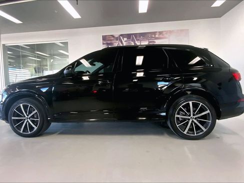 Used 2023 Audi Q7 Premium Plus w/ Premium Plus Package image 3