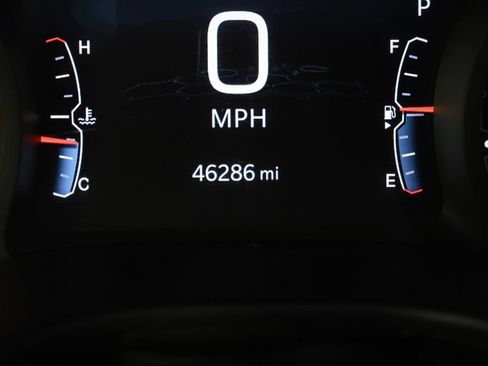 Used 2025 Jeep Compass Latitude w/ Sun & Sound Group AWD/4WD image 24
