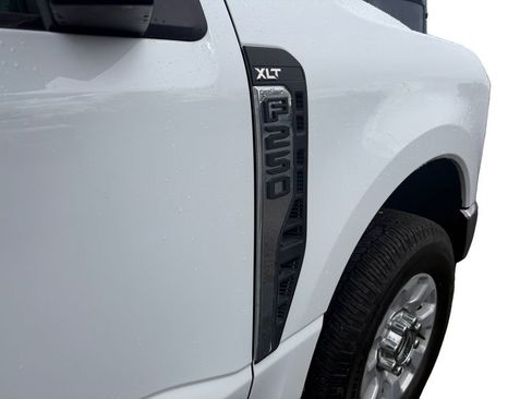 Used 2023 Ford F250 XLT image 17