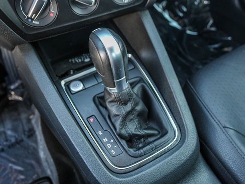 Used 2017 Volkswagen Jetta SE image 23