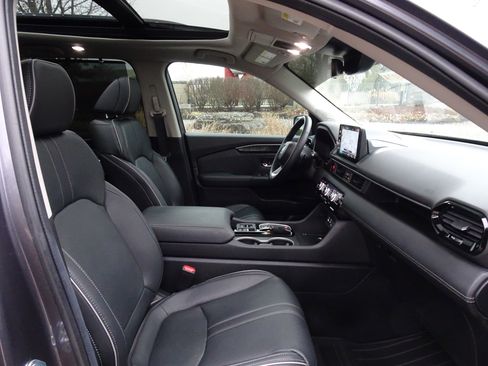 Used 2025 Honda Pilot Elite image 27