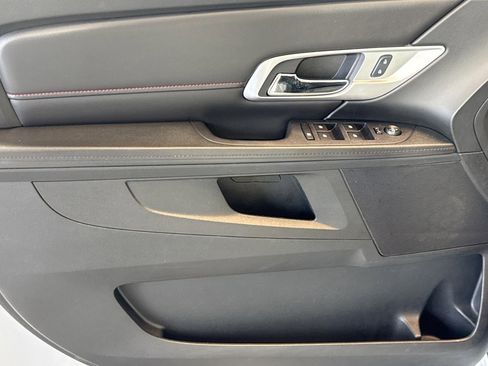 Used 2017 GMC Terrain SLE image 16