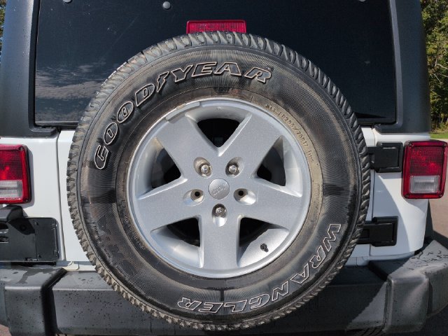 Used 2018 Jeep Wrangler Unlimited Sport AWD/4WD image 12