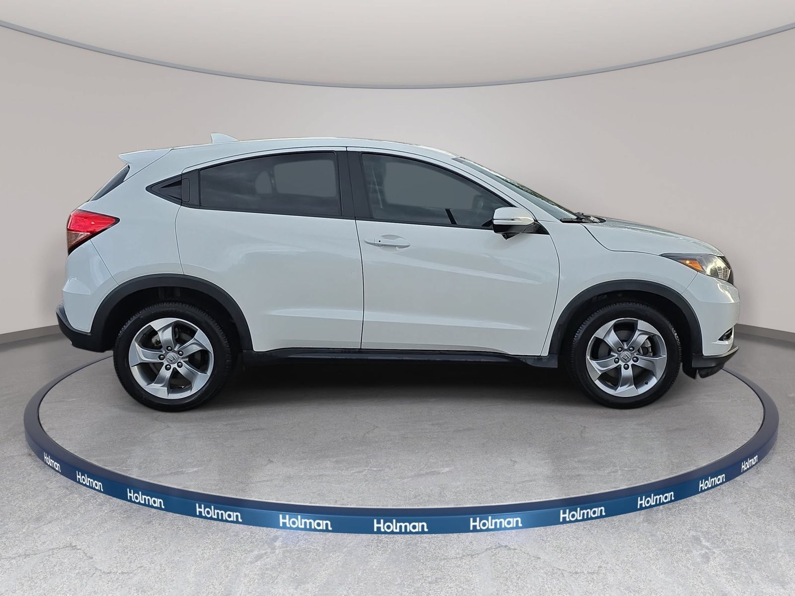 Used 2017 Honda HR-V EX image 5