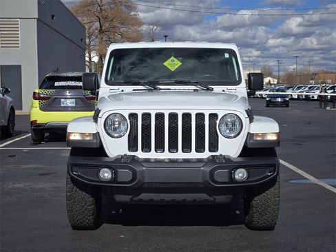 Used 2022 Jeep Wrangler Unlimited Sahara image 2
