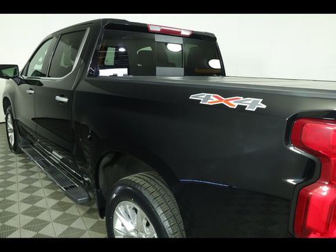 Used 2020 Chevrolet Silverado 1500 LTZ w/ LTZ Premium Package image 20