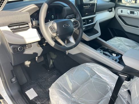 New 2026 Ford Explorer Active w/ Active Comfort Package image 6