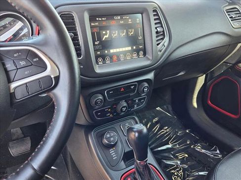 Used 2019 Jeep Compass Trailhawk image 14