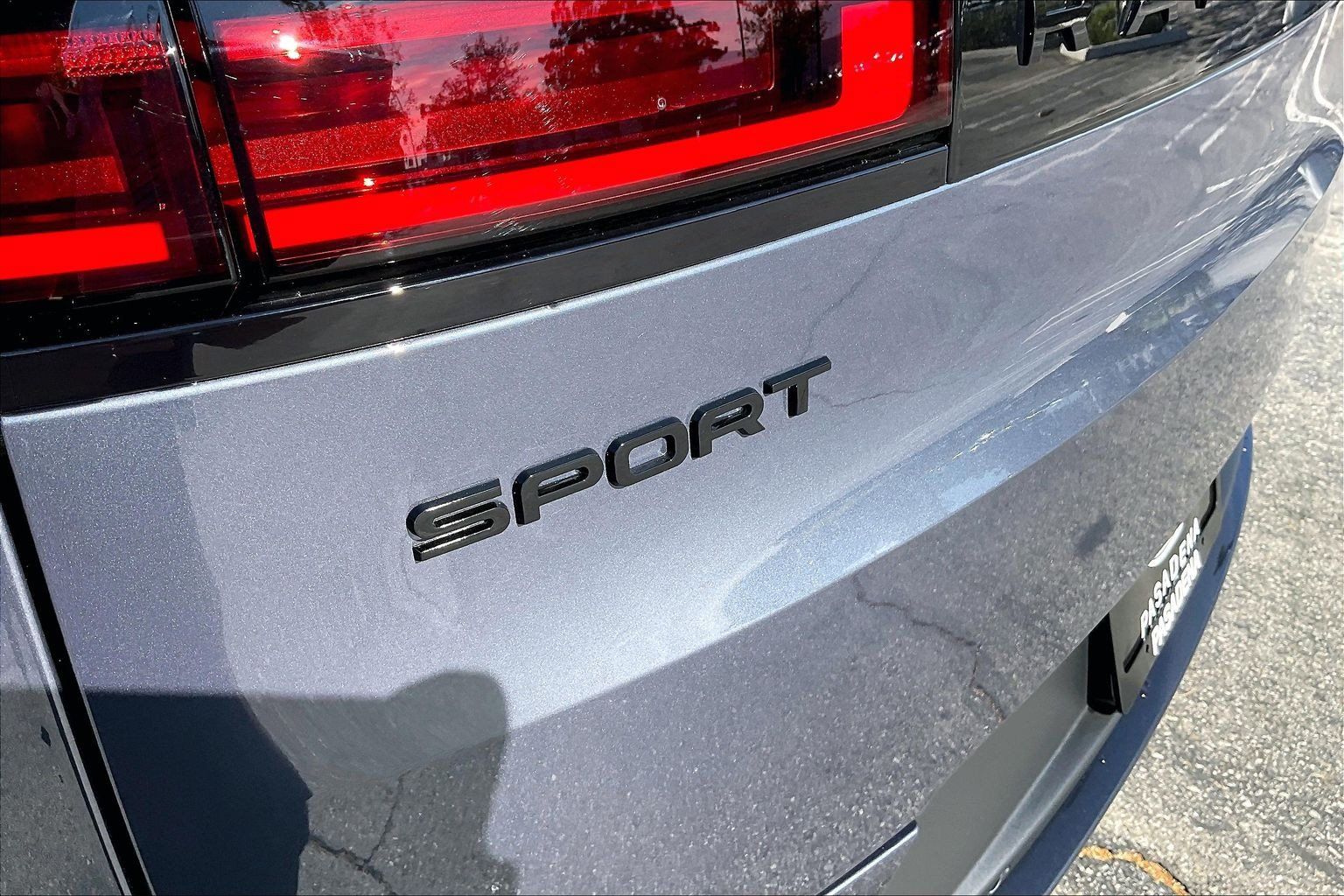 New 2026 Land Rover Range Rover Sport SE AWD/4WD image 9