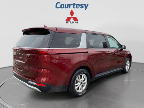 Used 2024 Kia Carnival LX FWD image 6