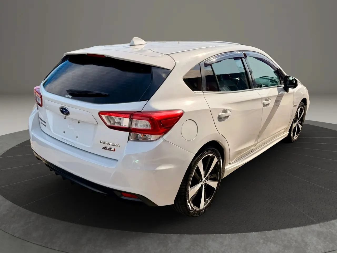 Used 2017 Subaru Impreza 2.0i Sport AWD/4WD image 4