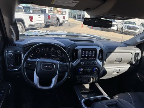 Used 2022 GMC Sierra 1500 SLT image 3