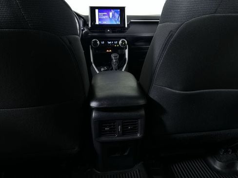 Used 2025 Toyota RAV4 LE AWD/4WD image 22