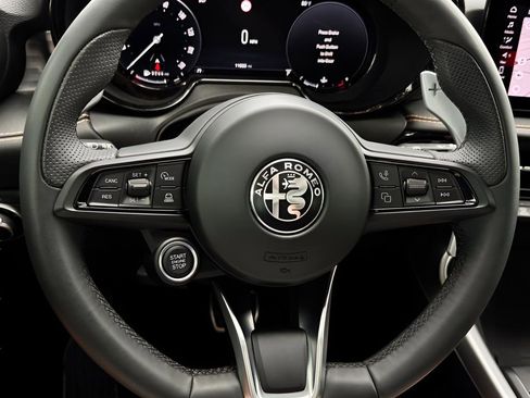 Used 2025 Alfa Romeo Tonale w/ Premium Package AWD/4WD image 15