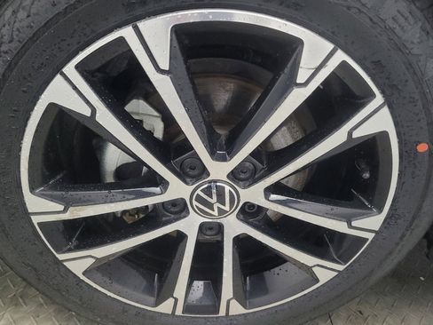 Used 2024 Volkswagen Jetta Sport FWD image 31