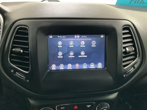 Used 2021 Jeep Compass Latitude image 28